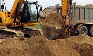 Выкопать яму экскаватором в Снежинске от 937 руб. - 2Землекопа-Снж